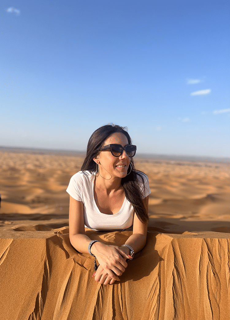 Romane Lacroix dans les dunes